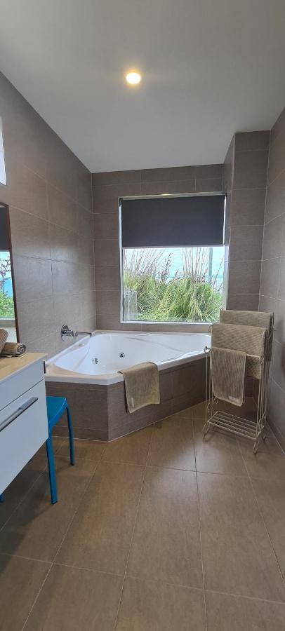 Kaka Point Spa Accommodation - Catlins Екстер'єр фото